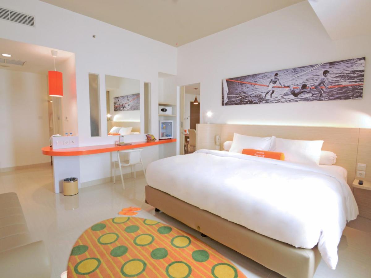 Harris Hotel Самаринда Екстериор снимка